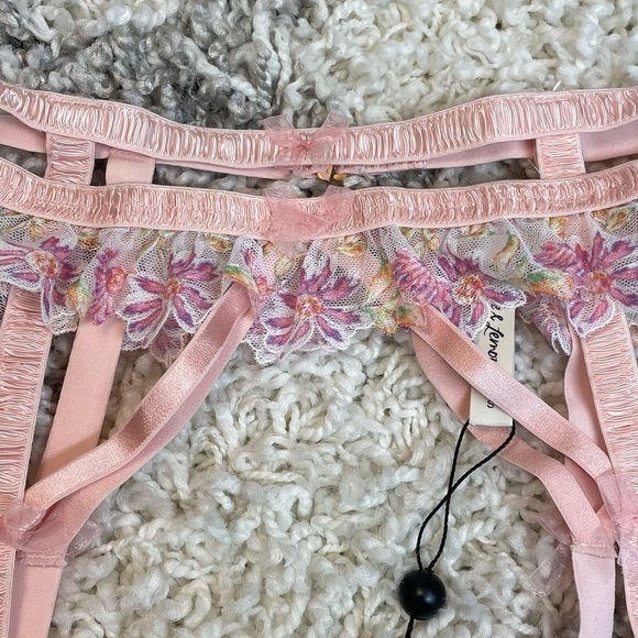 NWOT FOR LOVE & LEMONS April Bloom Garter small - Picture 14 of 15
